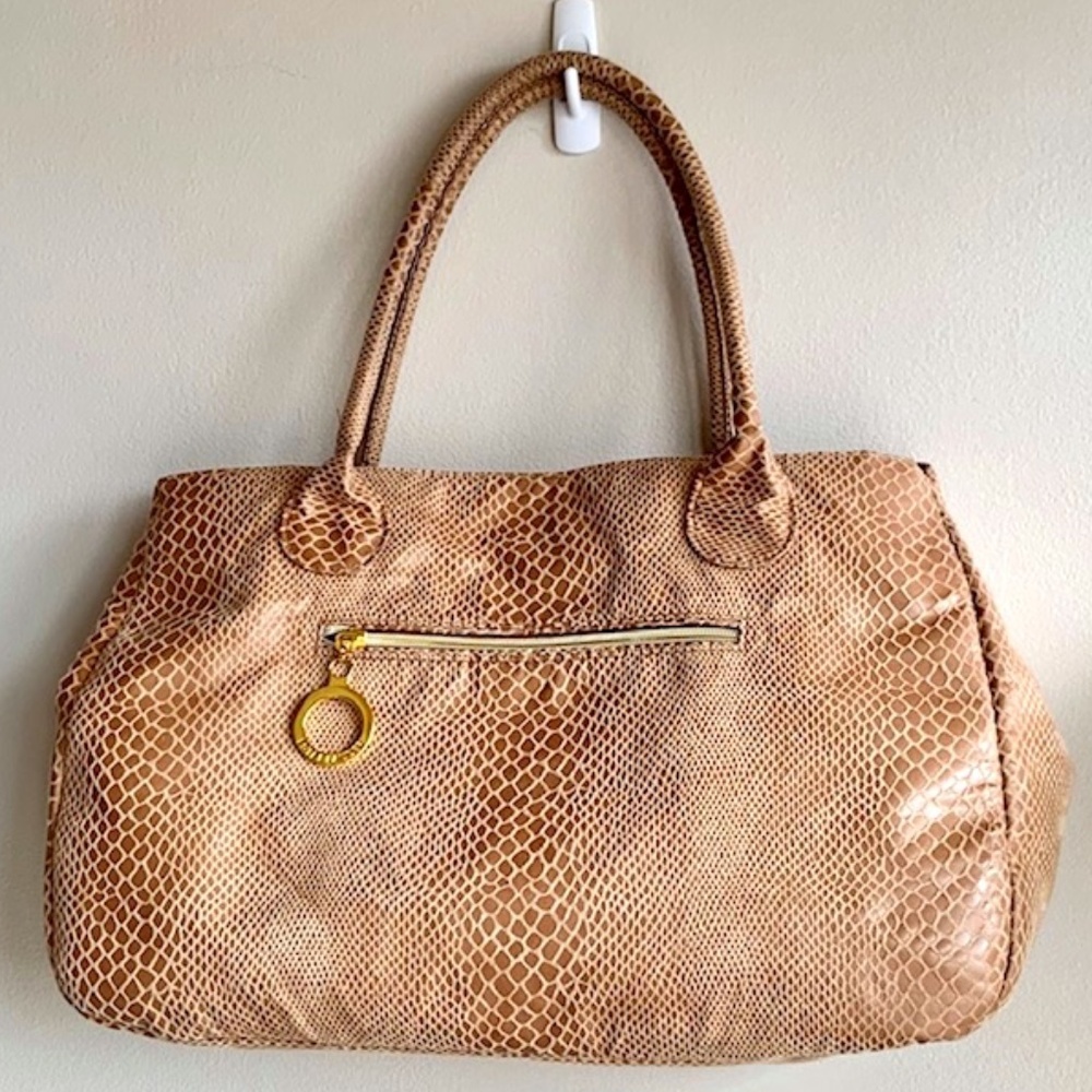 3/$40 ⭐️ Esteé Lauder Large Soft Faux Snakeskin Purse